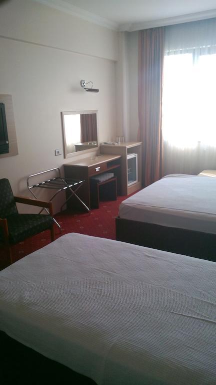 Halley Hotel Деницли Номер фото